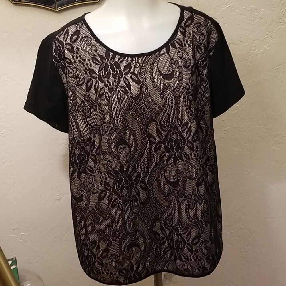 Ann Taylor Outlet EUC Lace front Top Sz XL